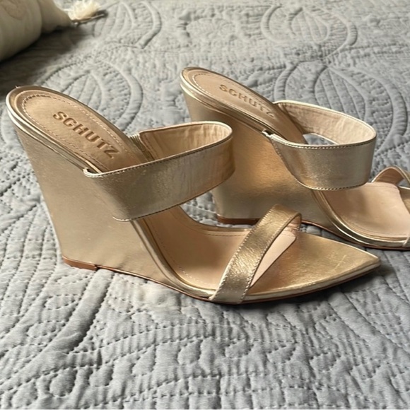 SCHUTZ Gold Metallic Wedge - Picture 2 of 3